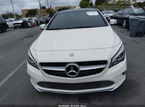 WDDSJ4EB4JN517092 2018 MERCEDES-BENZ CLA 250 White Սարքավորումների վահանակի տեսք