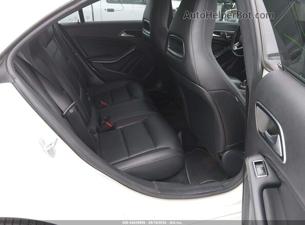 WDDSJ4EB4JN517092 2018 MERCEDES-BENZ CLA 250 White VIN կոդի պիտակի տեսք