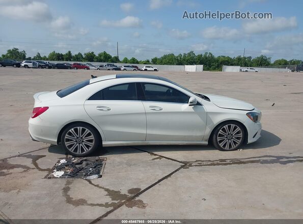 WDDSJ4EB4JN576241 2018 MERCEDES-BENZ CLA 250 White Սալոնի հետևի տեսք