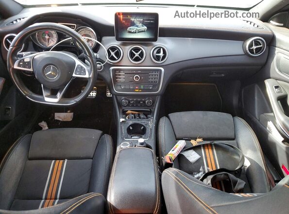 WDDSJ4EB5GN340240 2016 MERCEDES-BENZ CLA-CLASS Black Vista del salpicadero