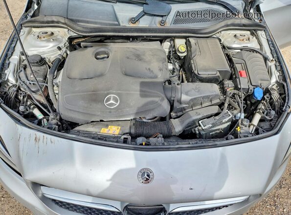 WDDSJ4EB5JN601177 2018 MERCEDES-BENZ CLA-CLASS Silver Widok wnętrza z tyłu