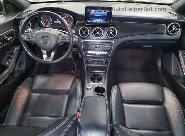 WDDSJ4EB5KN721708 2019 MERCEDES-BENZ CLA-CLASS Black Вид панелі приладів