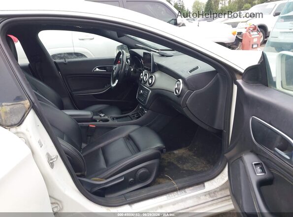WDDSJ4EB6GN312284 2016 MERCEDES-BENZ CLA 250 White წინა სალონის ხედი