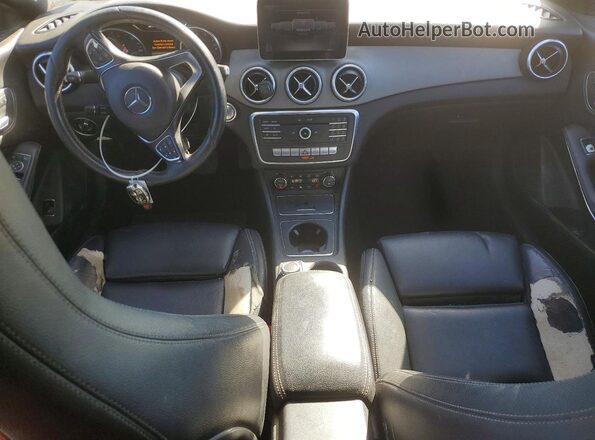 WDDSJ4EB6HN422463 2017 MERCEDES-BENZ CLA-CLASS Red Առջևի վահանակի տեսք