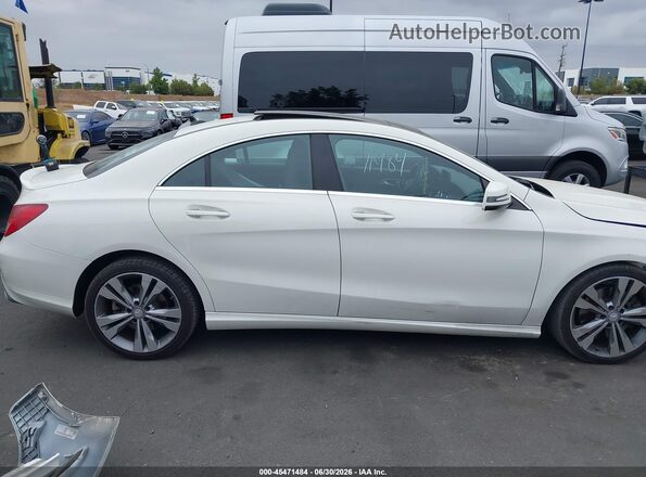 WDDSJ4EB6HN430451 2017 MERCEDES-BENZ CLA 250 White Widok wnętrza 360 stopni