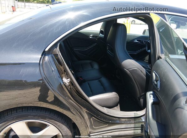 WDDSJ4EB7KN699260 2019 MERCEDES-BENZ CLA 250 Black VIN sticker view