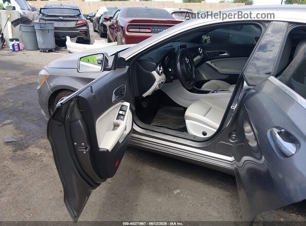 WDDSJ4EB8GN359946 2016 MERCEDES-BENZ CLA 250 Серый Вид салона спереди