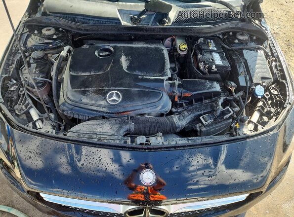 WDDSJ4EB8JN506127 2018 MERCEDES-BENZ CLA-CLASS Black Սալոնի հետևի տեսք