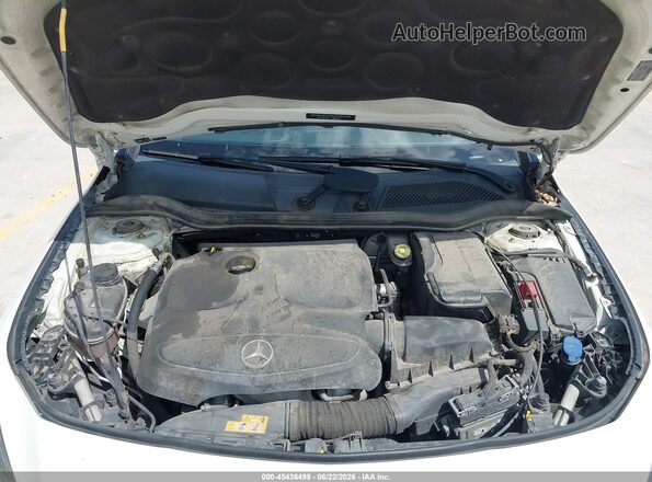 WDDSJ4EB8JN583967 2018 MERCEDES-BENZ CLA 250 Белый Вид сзади