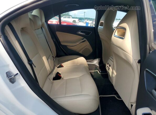 WDDSJ4EB8JN657663 2018 MERCEDES-BENZ CLA-CLASS Белый 