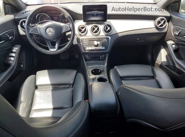 WDDSJ4EB8JN683177 2018 MERCEDES-BENZ CLA-CLASS Черный Вид панели приборов