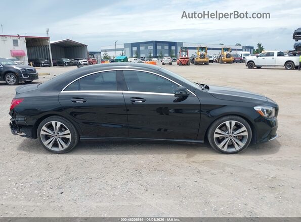 WDDSJ4EB8KN723789 2019 MERCEDES-BENZ CLA 250 Black Панорамний вид салону 360°