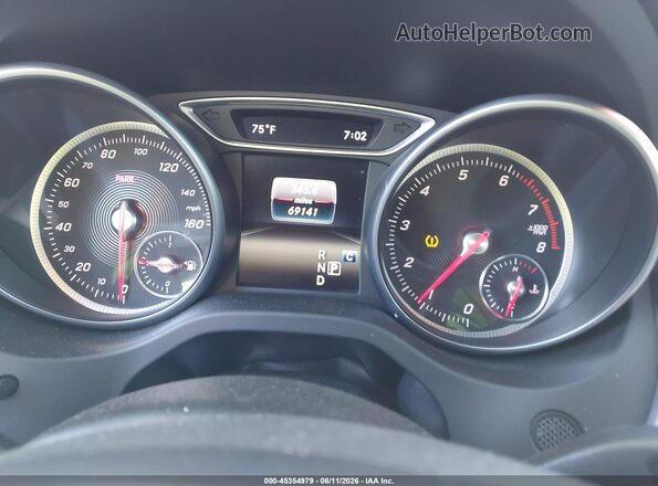 WDDSJ4EB9JN503205 2018 MERCEDES-BENZ CLA 250 Red Widok tylnych siedzeń