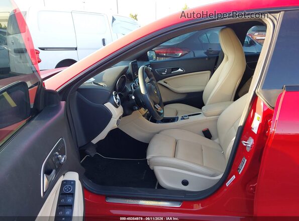 WDDSJ4EB9JN503205 2018 MERCEDES-BENZ CLA 250 Red Widok wnętrza z przodu
