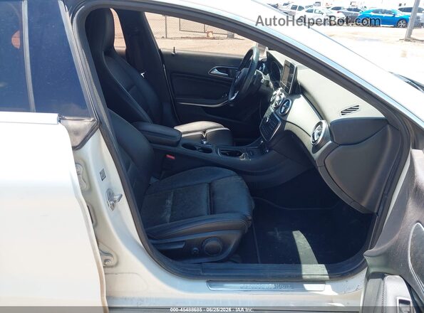 WDDSJ4EBXGN388686 2016 MERCEDES-BENZ CLA 250 White წინა სალონის ხედი