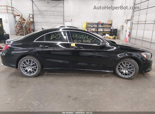 WDDSJ4GB1GN394566 2016 MERCEDES-BENZ CLA 250 Black Widok wnętrza 360 stopni