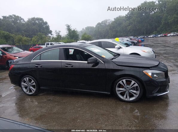 WDDSJ4GB9KN737357 2019 MERCEDES-BENZ CLA 250 Black Панорамний вид салону 360°