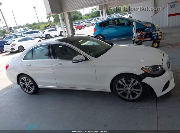 WDDWF4JB0GR141825 2016 MERCEDES-BENZ C-CLASS White Widok wnętrza z tyłu