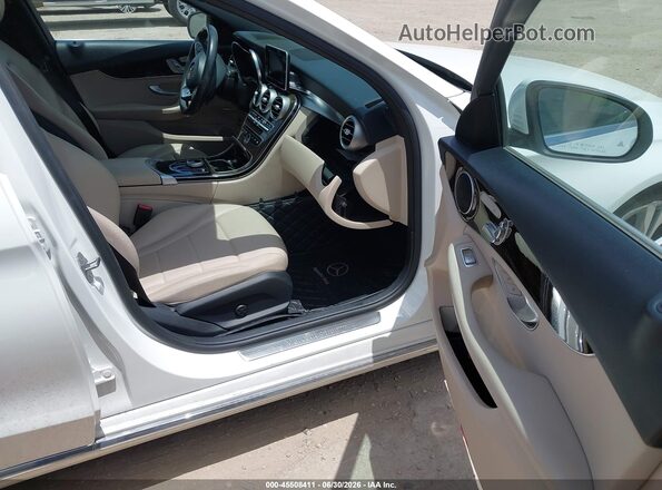 WDDWF4JB4JR387235 2018 MERCEDES-BENZ C-CLASS White Front interior view