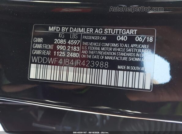 WDDWF4JB4JR423988 2018 MERCEDES-BENZ C-CLASS Black ძრავის განყოფილების ხედი