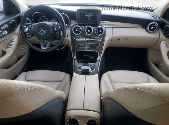 WDDWF4JB5GR150438 2016 MERCEDES-BENZ C Белый Вид панели приборов