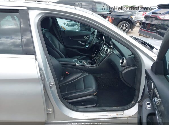WDDWF4JB8JR387044 2018 MERCEDES-BENZ C-CLASS Silver Вид салону спереду