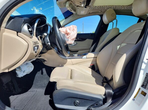 WDDWF4KB2HR232868 2017 MERCEDES-BENZ C White Front interior view