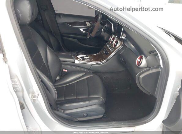 WDDWF4KB3GR146404 2016 MERCEDES-BENZ C-CLASS Серебряный Вид салона спереди