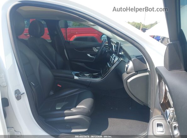 WDDWF4KB3JR313397 2018 MERCEDES-BENZ C-CLASS White Widok wnętrza z przodu