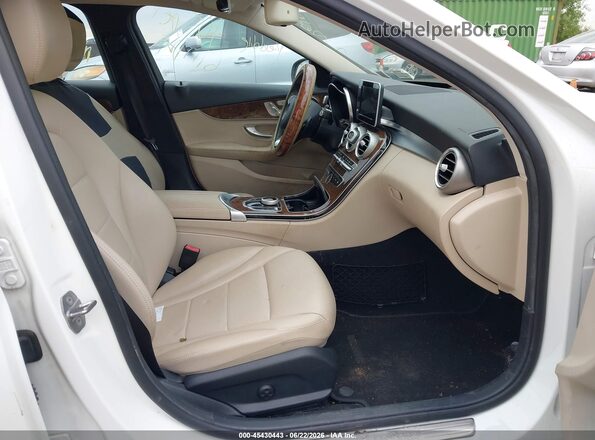 WDDWF4KB4JR344982 2018 MERCEDES-BENZ C-CLASS White Widok wnętrza z przodu