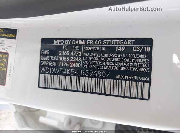 WDDWF4KB4JR396807 2018 MERCEDES-BENZ C-CLASS White Vista del compartimento del motor