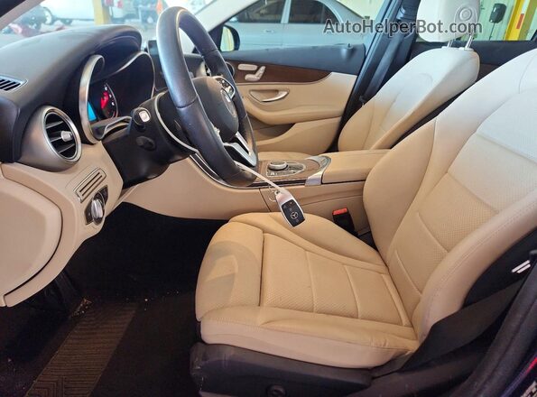 WDDWF8DB9KR482992 2019 MERCEDES-BENZ C Blue Widok wnętrza z przodu