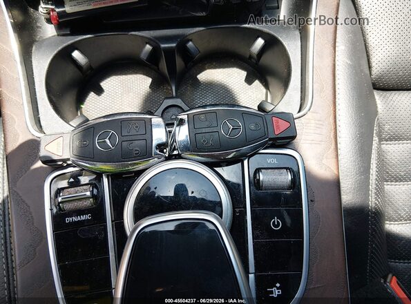 WDDWJ4JB2JF737946 2018 MERCEDES-BENZ C-CLASS Black Widok deski rozdzielczej