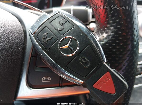 WDDWJ4JB4JF631255 2018 MERCEDES-BENZ C-CLASS Белый Вид панели приборов