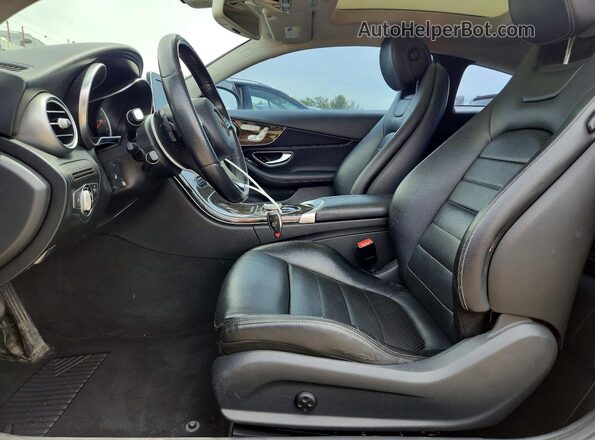 WDDWJ4JBXHF362060 2017 MERCEDES-BENZ C-CLASS Черный Вид салона спереди