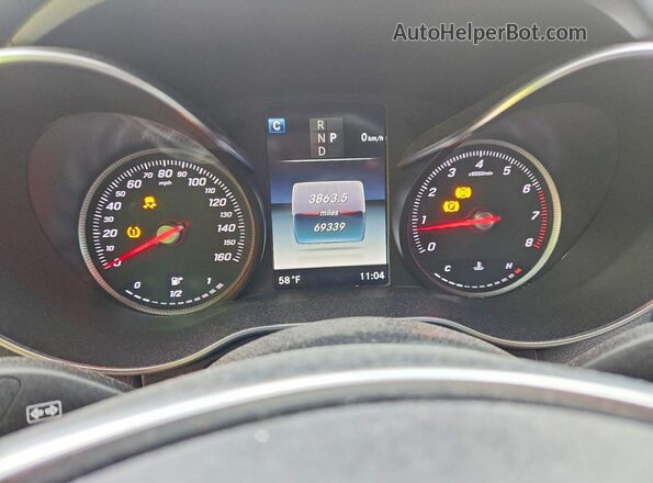 WDDWJ4JBXJF625914 2018 MERCEDES-BENZ C White Vista del cuadro de instrumentos