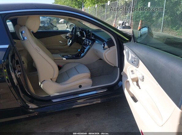 WDDWJ4KB6HF461537 2017 MERCEDES-BENZ C-CLASS Black Вид салону спереду