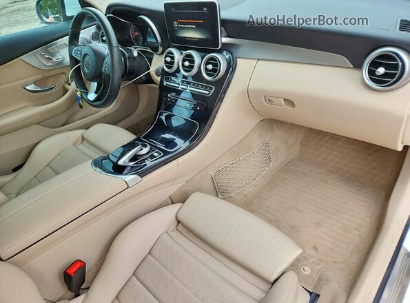 WDDWJ4KB6HF544594 2017 MERCEDES-BENZ C-CLASS Белый Вид панели приборов