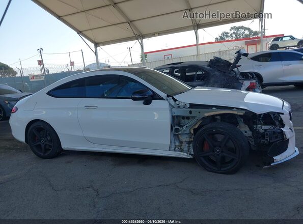 WDDWJ6EB0HF461458 2017 MERCEDES-BENZ AMG C 43 Белый Панорамный вид салона 360°