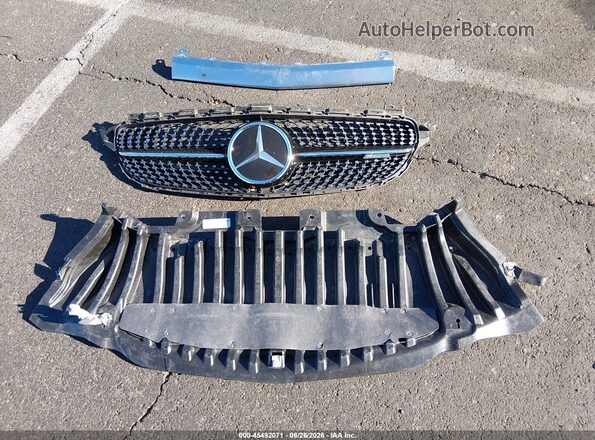 WDDWJ6EB0JF641593 2018 MERCEDES-BENZ AMG C 43 Silver Vista del cuadro de instrumentos