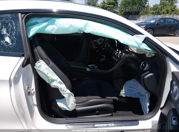 WDDWJ6EBXHF528311 2017 MERCEDES-BENZ AMG C 43 Белый Вид салона спереди