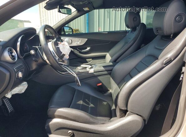 WDDWK8DB2KF928784 2019 MERCEDES-BENZ C Серебряный Вид салона спереди