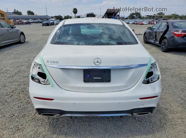 WDDZF4JB0JA465568 2018 MERCEDES-BENZ E White Widok z tyłu