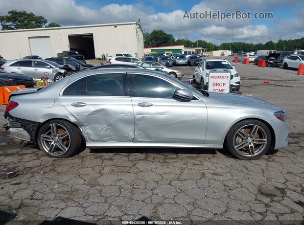 WDDZF4JB1HA058871 2017 MERCEDES-BENZ E-CLASS Серебряный Вид задней части салона