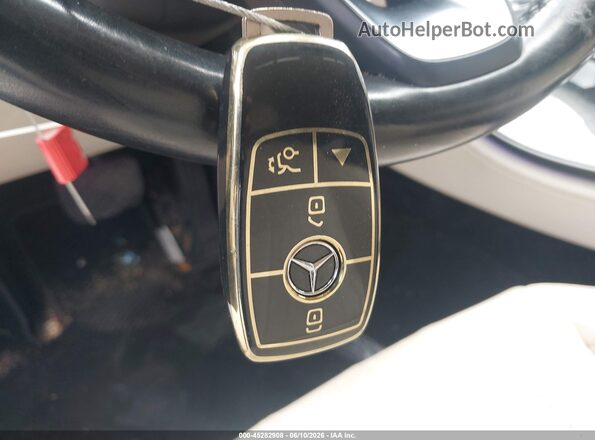 WDDZF4JB1HA080742 2017 MERCEDES-BENZ E-CLASS Gray Vista del salpicadero