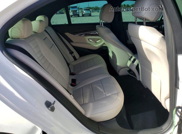 WDDZF4JB2JA315851 2018 MERCEDES-BENZ E White Widok tylnych siedzeń