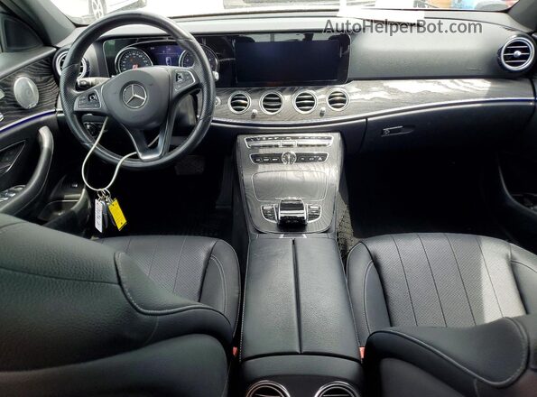 WDDZF4JB2JA324162 2018 MERCEDES-BENZ E Серый Вид панели приборов