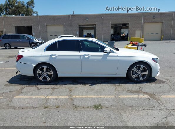 WDDZF4JB4HA060677 2017 MERCEDES-BENZ E-CLASS White Вид задньої частини салону