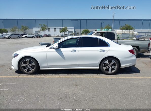 WDDZF4JB4HA060677 2017 MERCEDES-BENZ E-CLASS White Панорамний вид салону 360°