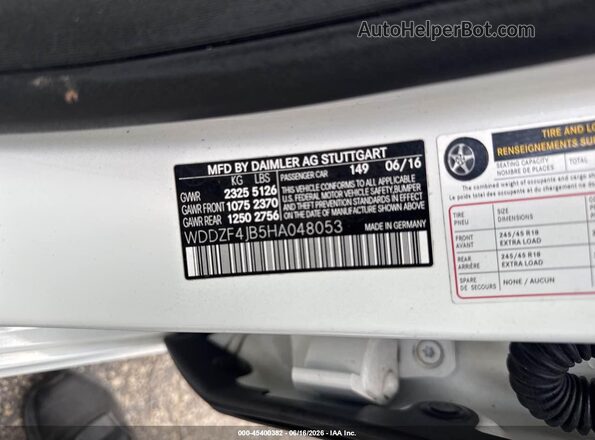 WDDZF4JB5HA048053 2017 MERCEDES-BENZ E White Vista del compartimento del motor